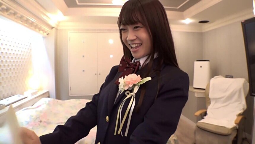 「あれ…？なんか出ちゃう…！」ハメ潮大量でガチ中出し！かわいすぎる美少女が親父テクでガチイキ絶頂！