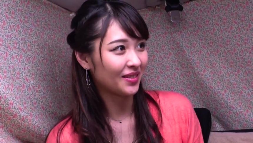 〔人妻ナンパ〕ミニスカ美脚な色白スレンダー美乳のセレブ奥様をバイブでエロ発情させホテルで中出し不倫セックスでアクメ