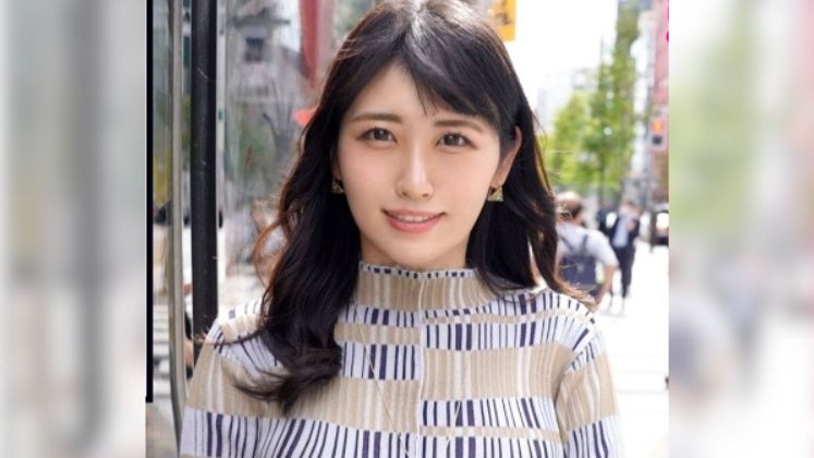 素人ナンパ｜バイブオナニーで性欲解消人妻がデカチンと硬さにエロ発情フェラ！手マン潮吹きアクメ&騎乗位中出しセックスで絶頂