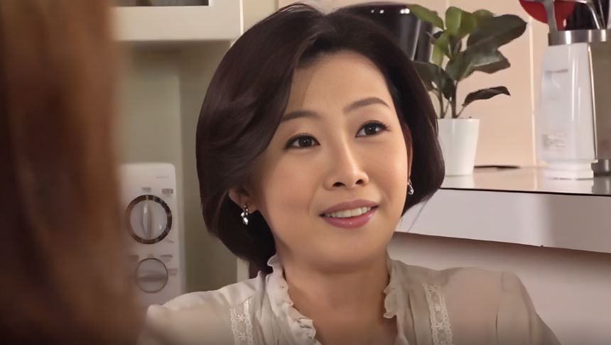 娘婿のもっこり巨根に発情し勝手にフェラ抜き淫乱義母！性欲怪獣のうまなみデカチンに犯され絶頂堕ち近親相姦エロドラマ＊嫁の母