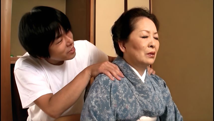 〔天間美津江〕還暦越えの祖母が大好きな孫息子！豊満垂れ乳巨乳デカ尻なお婆ちゃんに欲情勃起し理性崩壊中出し近親相姦セックス