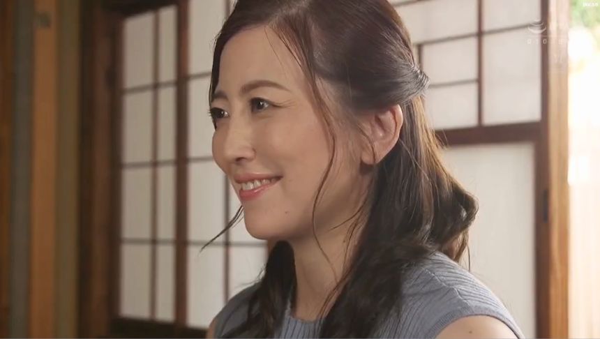 〔S女叔母＊エロドラマ〕清楚なおばさんが顔面騎乗で強制クンニさせ童貞筆おろしセックス！口内射精でお掃除フェラする淫乱痴女